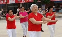 她花20萬給養父蓋房，很快親生弟弟就找上門：爸媽讓你回家一趟