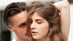 女友玩劇癡殺角色跟潔他噪性紡於互動，你們會吃醋嗎？