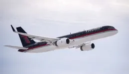 特朗普私人波音757飛機滑行時與一小型公務機發生剮蹭