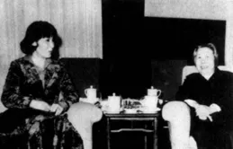 2007年，張靈甫夫人在孟良崮，為相關活動方送上四個大字