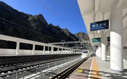 川青铁路今年开通运营：动车首次迈上海拔3000多米川西北高原