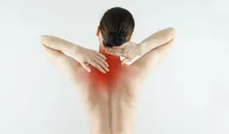 肩颈开始老化的6大「 症状 」，你中了几个？（附肩颈瑜伽）