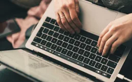 薩里大學論文輔導｜Essay寫作高分指南