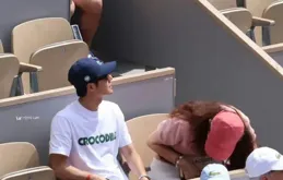 王一博法網驚艷亮相!！歪嘴笑成新潮流？