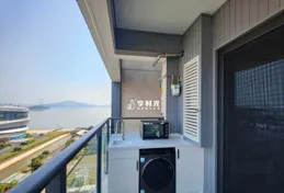 想在陽台上放洗衣機和烘幹機，有什麽好的設計？