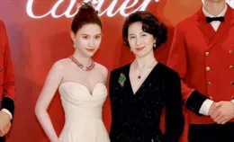 被章小蕙的老年狀態給驚艷到：61歲雪膚花貌，不愧是人間富貴花