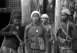 山東啞婦用乳汁救活小八路，建國後八路官至廳局級，他報恩了嗎？