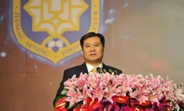 銀行高管被控受賄、家屬花450萬「運作」未果，起訴追款一審被駁回