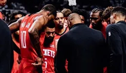 又撿漏了！首輪13號秀加盟火箭，征戰夏聯，4年換3隊，休城拯救你