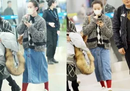 37歲劉詩詩出發去巴黎：裙子開叉到大腿，53歲吳奇隆的福氣不小