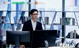 王自健亮相first，盛典主持竟成脫口秀現場