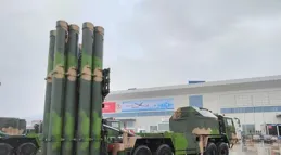 紅旗-9B飛彈：一輛發射車裝8枚待發彈，對空火力較紅旗-9成倍提升