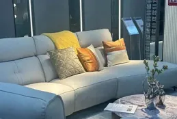 不同品牌沙發的對比（芝華仕特別版）