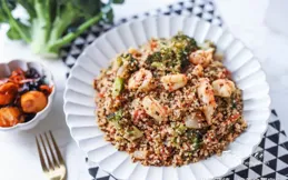 藜麥怎麽吃，夏日減脂來一碗可以放肆吃的時蔬蝦仁藜麥飯