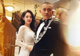 聶遠全家香港度假，嶽母出鏡好年輕，倆女兒都遺傳媽媽美貌超好看