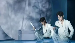 肖戰工作日常曝光，粉絲：這真的不是時尚雜誌拍攝現場嗎？