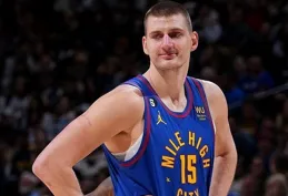 美媒給歷史中鋒分檔：姚明第六檔，約基奇大帝四檔，鯊魚大夢幻二檔