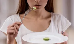 肝臟開始變硬，睡覺時身體會有哪些異常表現？這3個最明顯