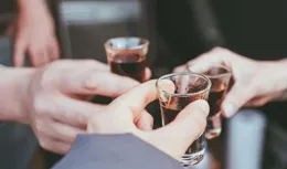 喝酒能降血糖？！那為什麽不建議糖友喝酒？這篇文章說清楚了