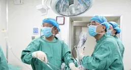 罕見！男子患「法洛氏五聯癥」，醫生妙手修心助其重獲「心」生