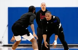 快艇交易達成！悍將無緣留守，核心輪換陣容敲定，哈登的壓力不小