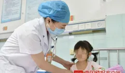 暑期不少兒童因玩水、遊泳等患上中耳炎，醫生提醒→