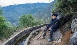 用生命換水！貴州老人36年堅守，鑿出9400公尺生死渠。