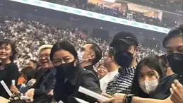 劉德華妻女驚艷演唱會，12歲劉向蕙光彩照人