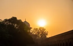 第一台真桌布電視是什麽時候誕生的