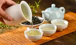 肺病是喝茶喝出來的？醫生：即使再好的肺，也不能天天喝這2茶