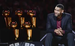 比鄧肯多打了2年，詹姆士距離生涯1000場勝利還差多遠？