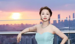 57歲港女星劉玉翠內地搬新居！過期食品不舍得扔，與男友堅持不婚