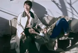 徐帆帶著女兒來盛典，鞠婧祎換臉，曾黎臉僵，吳謹言雨中回眸美！