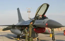 修一遍4.5億美元！窮到找四處借錢的巴基史坦，卻為了F16豪擲千金