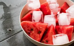 夏天吃冰鎮西瓜，可能會影響你的腸道菌群平衡？