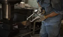 長沙刀匠出細活 讓手工刀從村裏沖到國外｜熱鏡頭