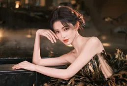 蘇州這晚，程瀟事業線突出，吉克雋逸像健美運動員，吳謹言贏麻了