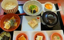 為啥日本人特別瘦？看看他們的飯量就懂了，怪不得身高都在倒退