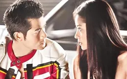 被罵「靠身體上位」，遭天王男友暗諷她是「爛鞋」，今成豪門闊太