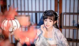 八首詩詞中的「恰」字，真真是恰到好處，恰如其分，美到了極致