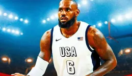 狂轟45分10板3帽！火箭新星致敬詹皇，追夢格林欽點他為接班人