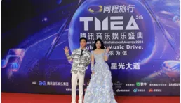 鵝廠這一夜：周深黑西裝可愛，單依純跳舞了，孟佳「腰臀比」絕了