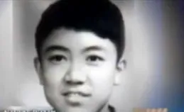 國家一級演員李幼斌：身家過億開7萬國產車，娶3婚小12歲妻子