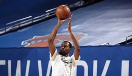 KD談陪練隊海斯-戴維斯：他有打NBA的天賦 希望很快回到聯盟