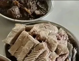 笑一笑，44張搞笑動圖：倆醫生打起來了，一個先看腳，一個先哭腦