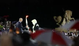 巴黎奧運會開幕式特寫：在歷史中汲取力量