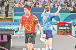 頭號種子無緣桌球男單16強 王楚欽：換球拍不是輸球理由