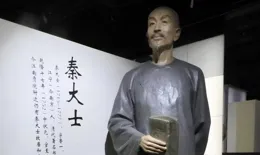 秦檜後人高中狀元，路過嶽飛墓時作下兩句詩，卻成千古名句