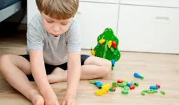 自閉癥高功能與低功能有啥不一樣，幹預策略是否有差別？