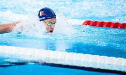 男子200公尺蝶式：馬爾尚破奧運記錄奪金牌，收獲個人第二金